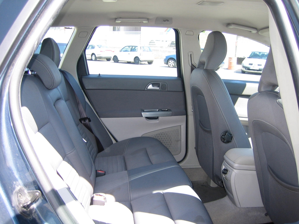 VISTA INTERIOR TRASERO 2 VOLVO V-50 2.0 136CV