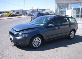 VISTA DELANTERA IZQUIERDA VOLVO V-50 2.0 136CV VISTA DELANTERA IZQUIERDA VOLVO V-50 2.0 136CV