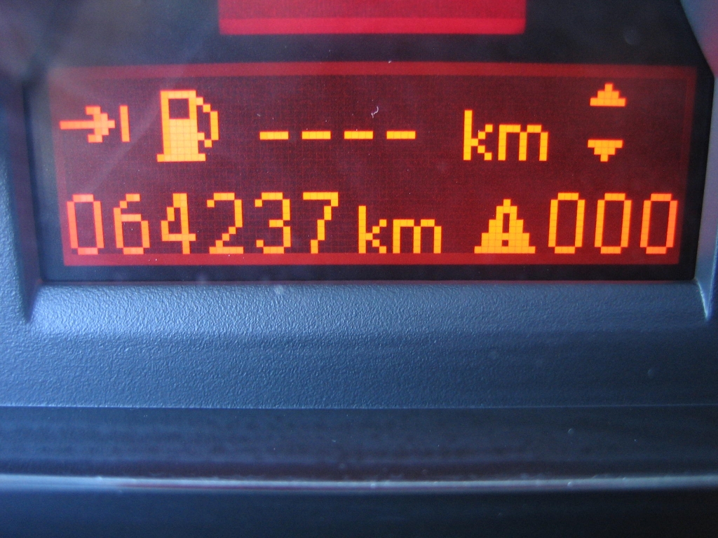 VISTA KM BMW 320D 2.0 177CV PACK M