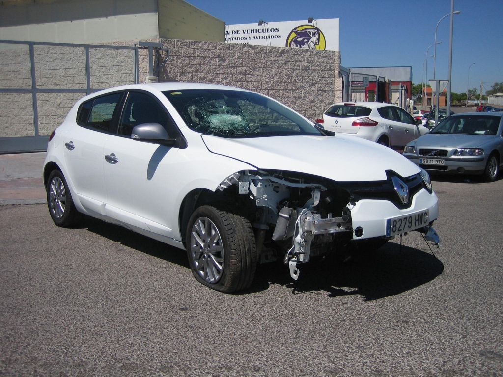 VISTA DELANTERA DERECHA RENAULT MEGANE 1.5 DCI 95CV ECO2 