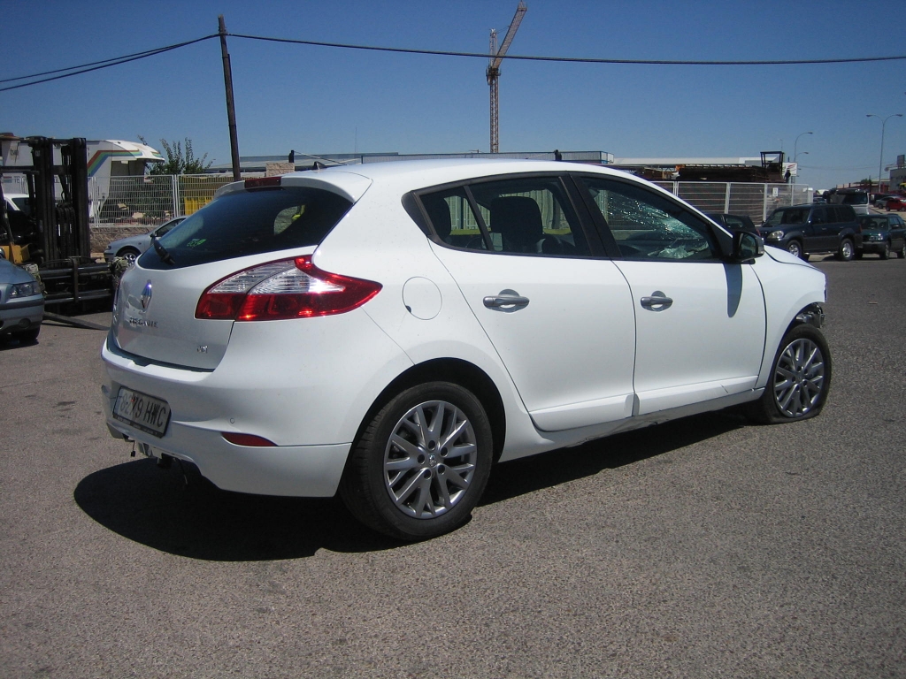 VISTA TRASERA DERECHA RENAULT MEGANE 1.5 DCI 95CV ECO2 