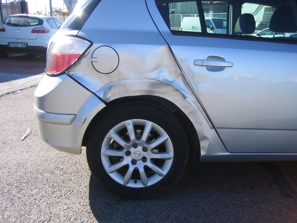 VISTA GOLPE OPEL ASTRA 1.7 CDTI 75CV