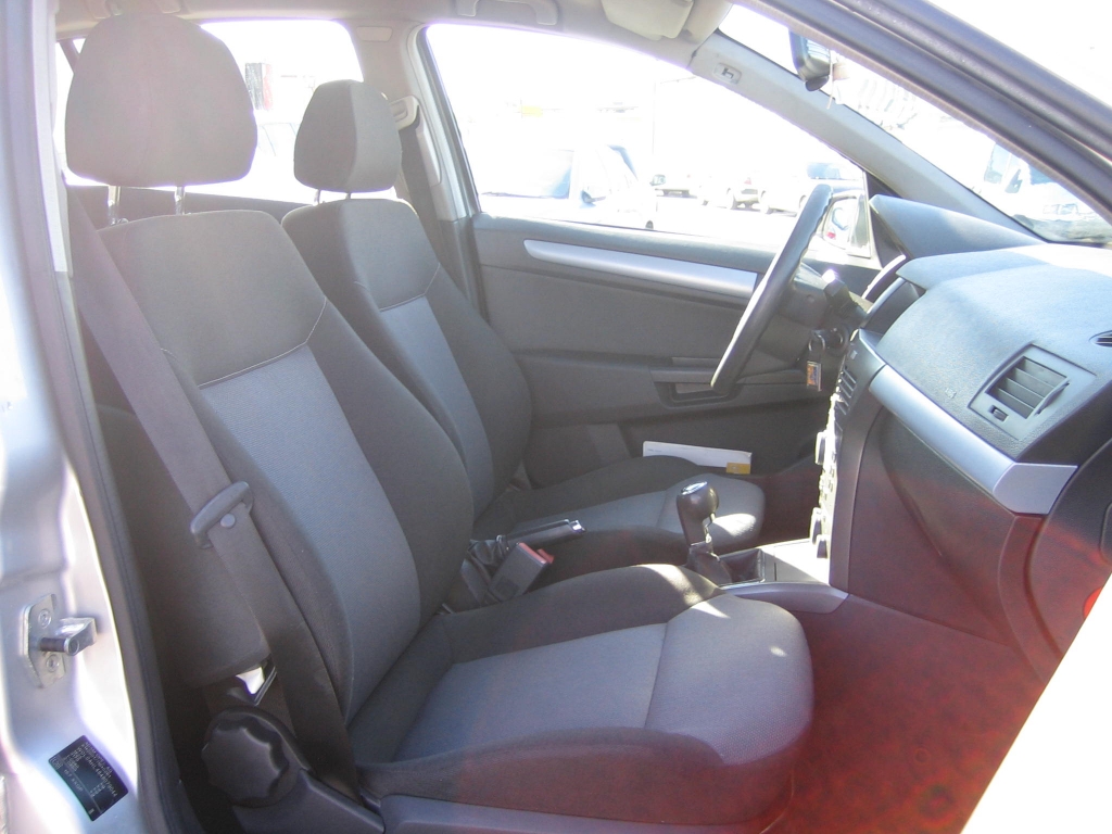 VISTA INTERIOR DERECHO OPEL ASTRA 1.7 CDTI 75CV