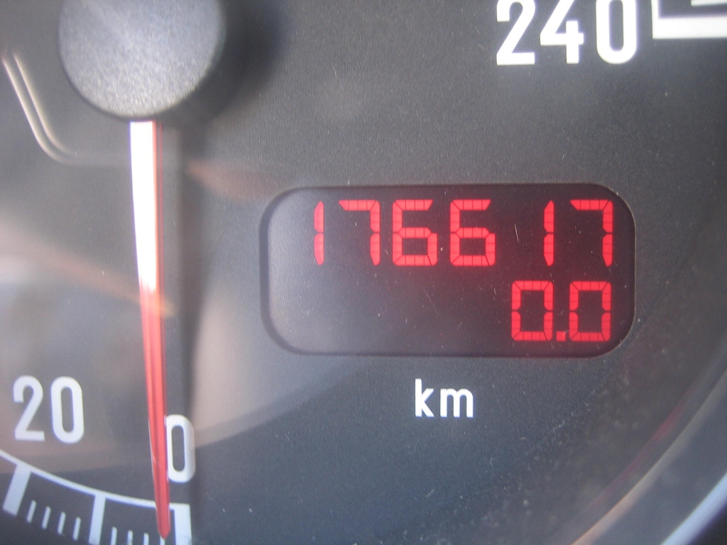 VISTA KM ALFA ROMEO 147 1.9 JTD 150CV