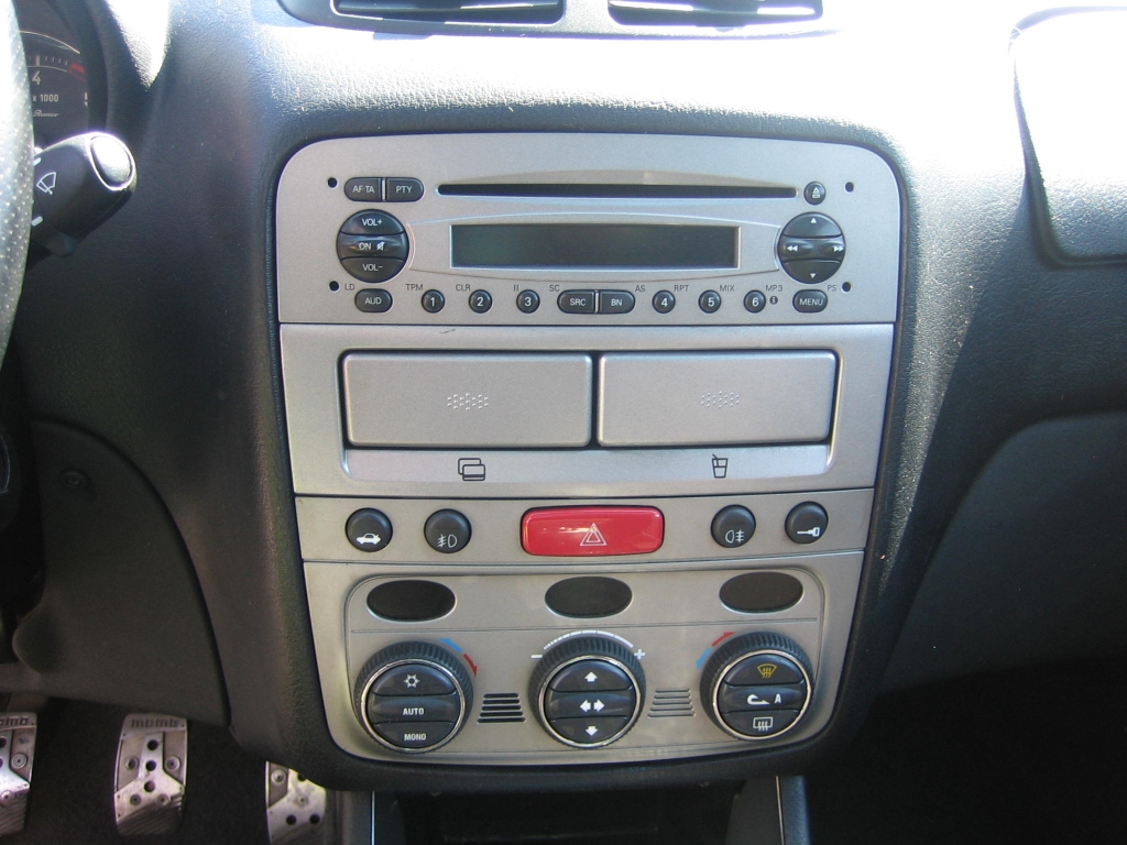 VISTA CD Y CLIMA ALFA ROMEO 147 1.9 JTD 150CV