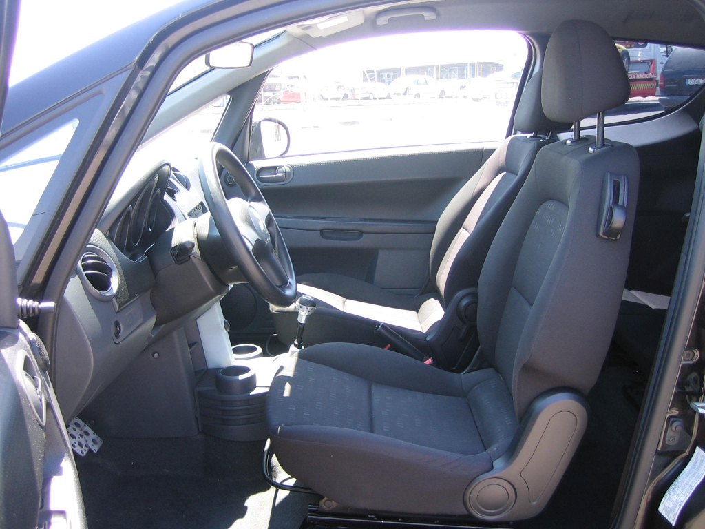 VISTA INTERIOR IZQUIERDO MITSUBISHI COLT 1.1 GASOLINA 85CV