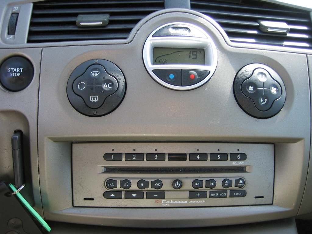 VISTA CD Y CLIMA RENAULT GRAND SCENIC 1.9 DCI 120CV 7 PLAZAS