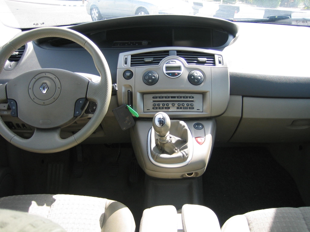 VISTA SALPICADERO RENAULT GRAND SCENIC 1.9 DCI 120CV 7 PLAZAS
