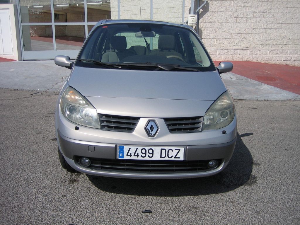 VISTA DELANTERA RENAULT GRAND SCENIC 1.9 DCI 120CV 7 PLAZAS