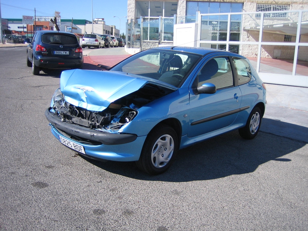 PEUGEOT 206