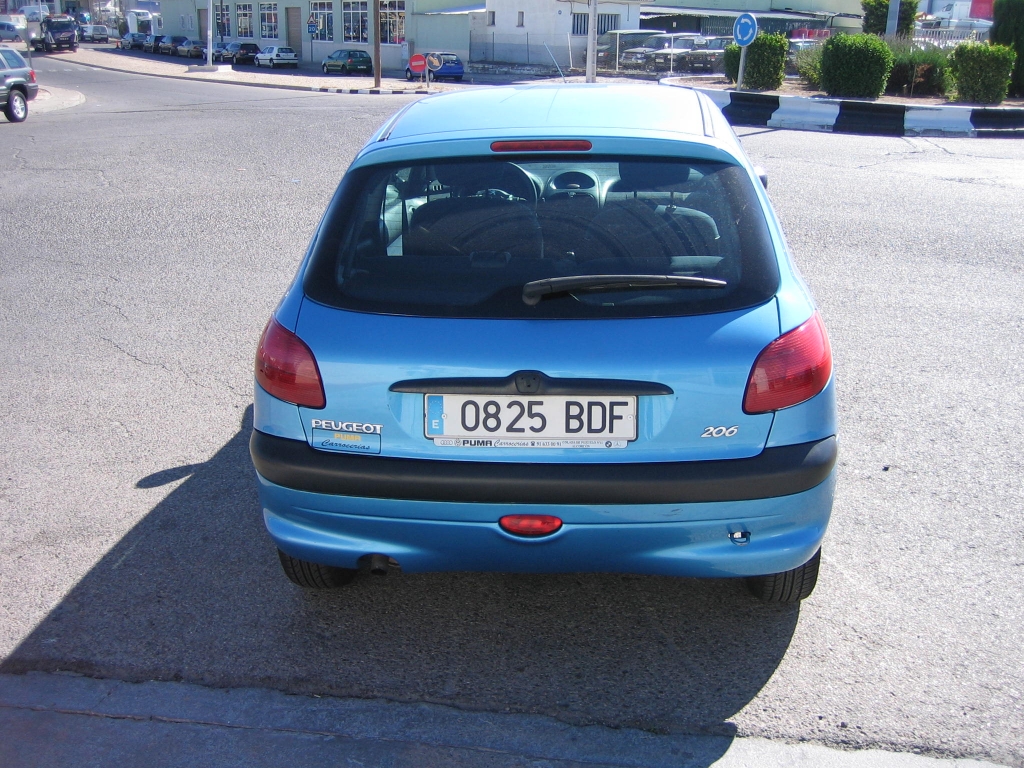 PEUGEOT 206