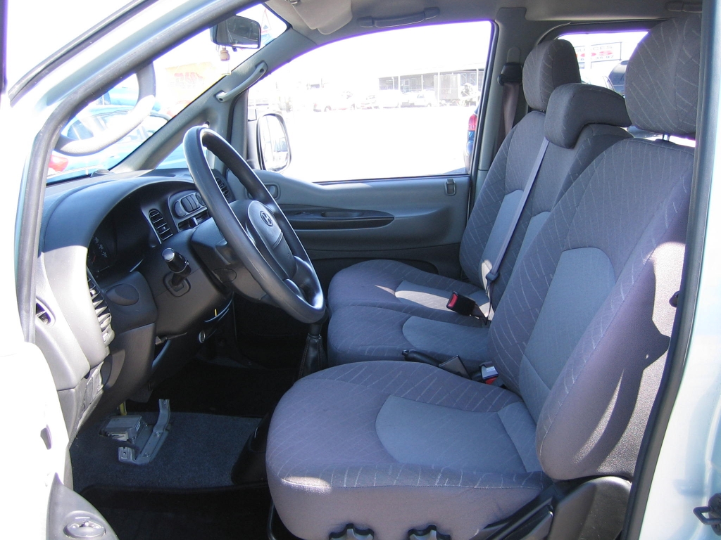 VISTA INTERIOR IZQUIERDO HYNDAI H-1 2.5 CRDI 140CV 6 PLAZAS