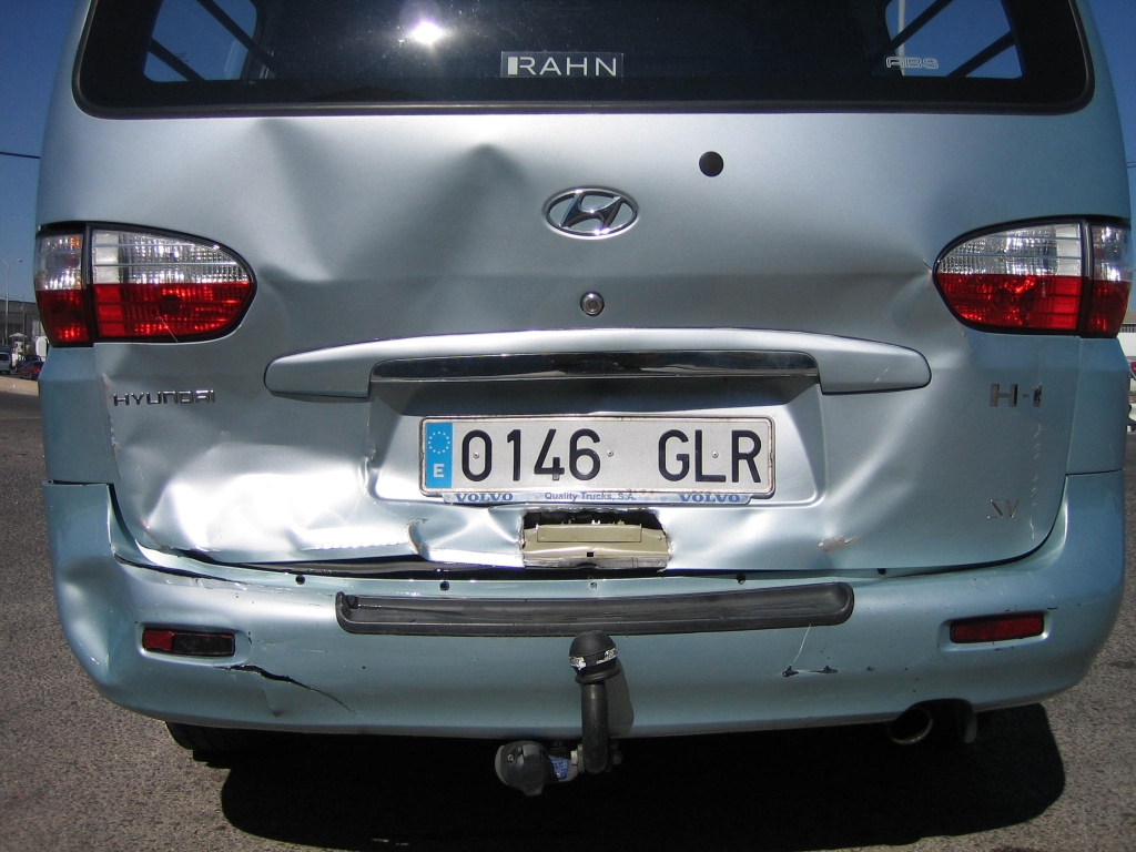 VISTA GOLPE TRASERO HYNDAI H-1 2.5 CRDI 140CV 6 PLAZAS