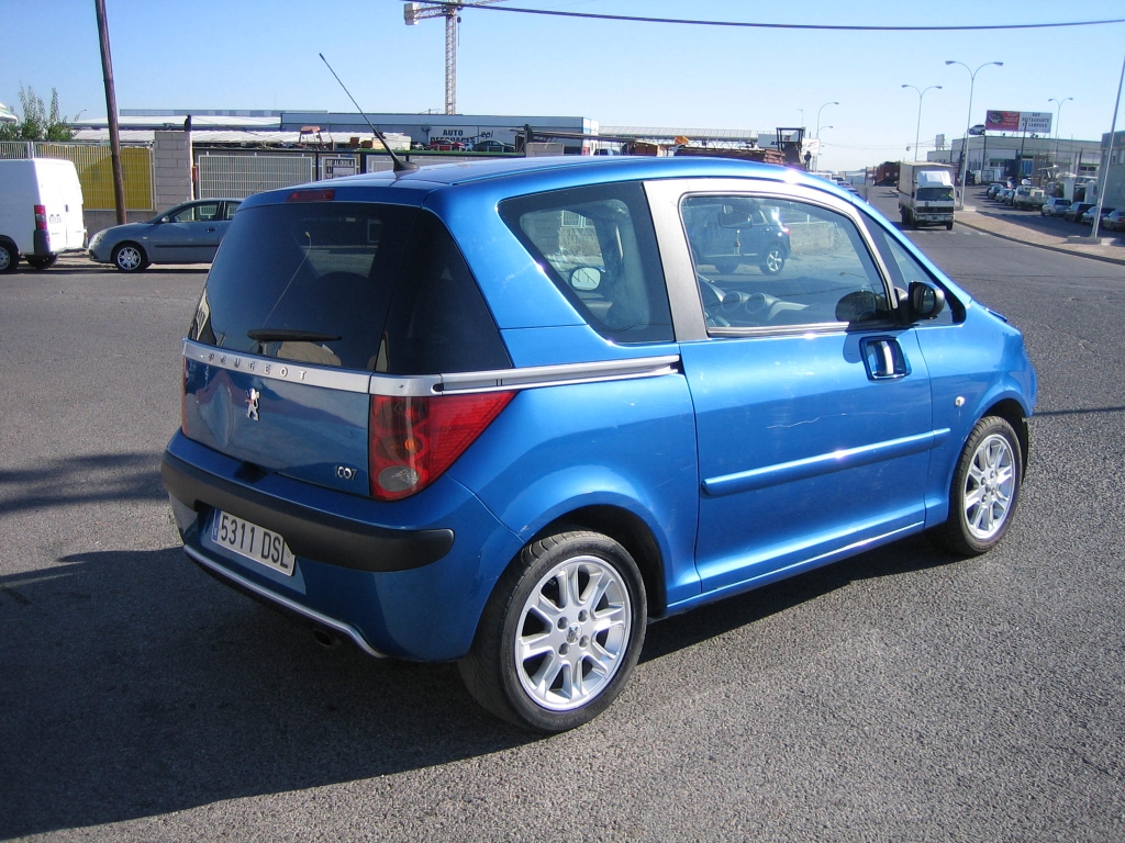 VISTA TRASERA DERECHA PEUGEOT 1007 1.4 SPORTY HDI 68CV