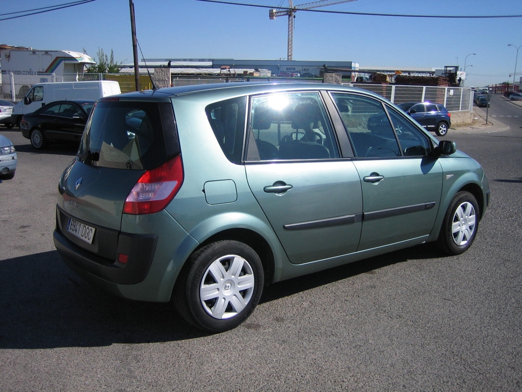 VISTA TRASERA DERECHA RENAULT MEGANE SCENIC 1.5 DCI 100CV