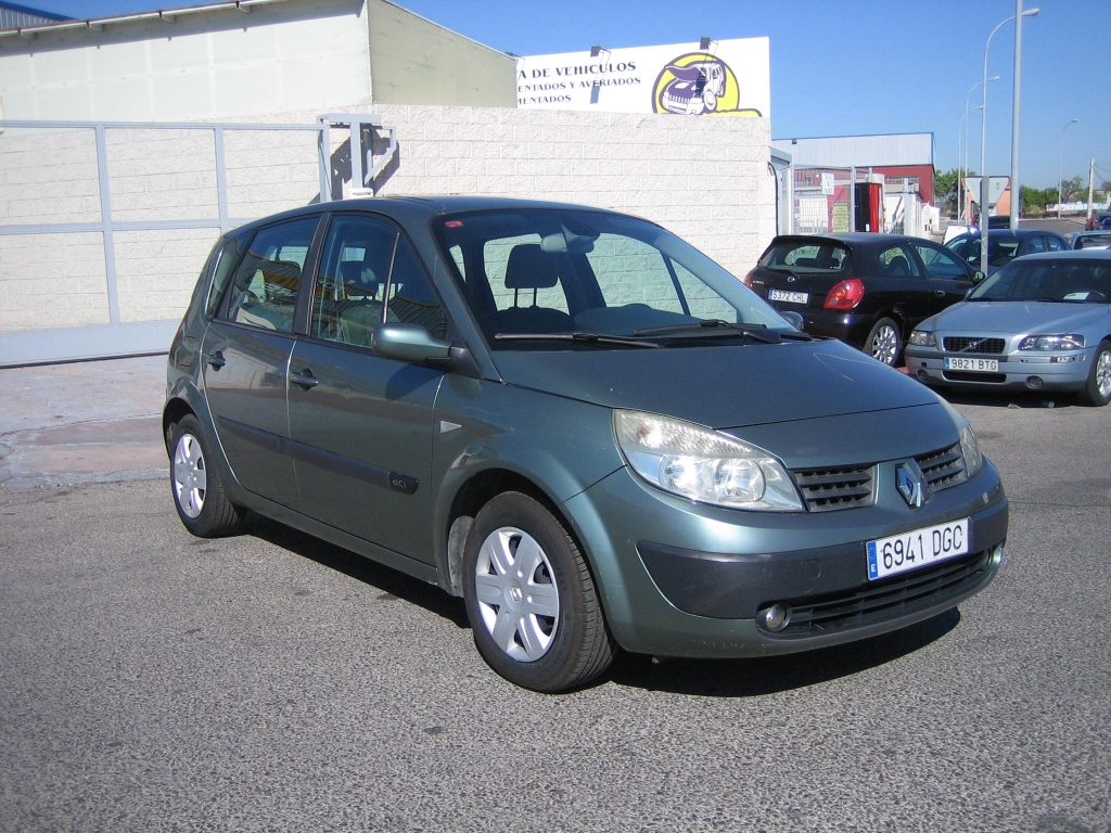 VISTA DELANTERA DERECHA RENAULT MEGANE SCENIC 1.5 DCI 100CV