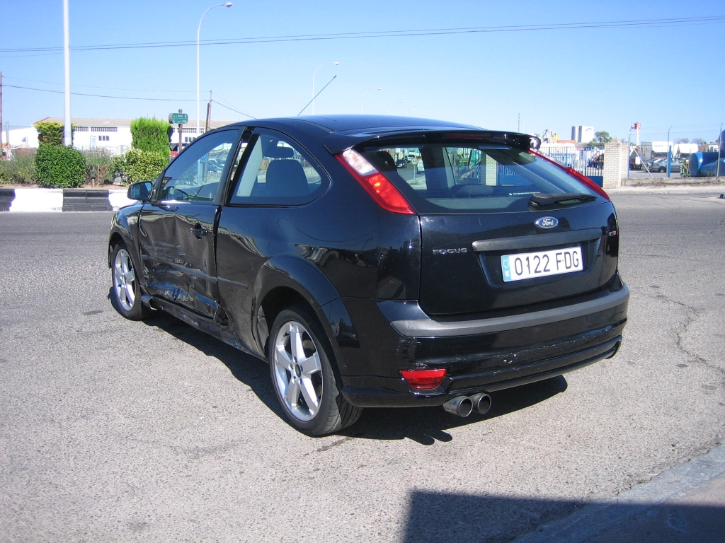 VISTA TRASERA IZQUIERDA FORD FOCUS 2.0 TDCI 136CV