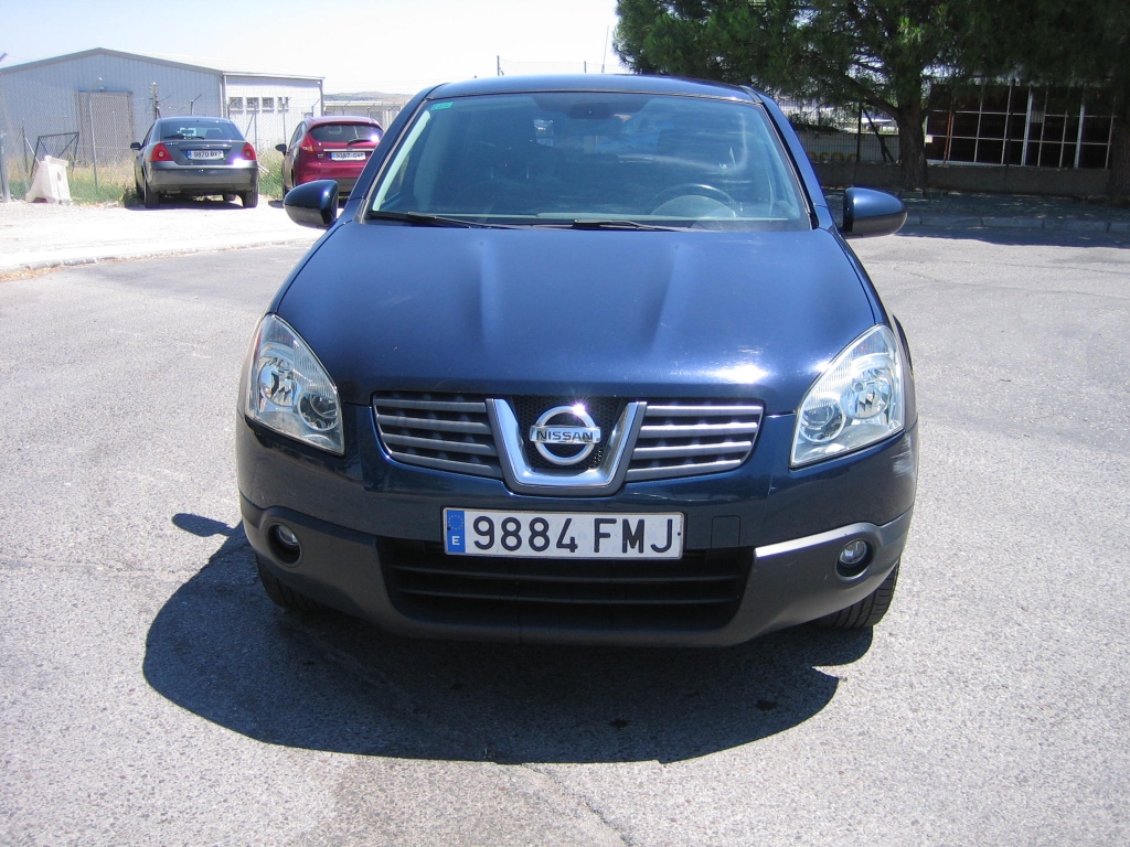 VISTA DELANTERA NISSAN QASHQAI 1.5 DCI 105CV 6 VELOCIDADES