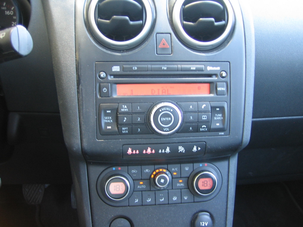 VISTA CD Y CLIMA NISSAN QASHQAI 1.5 DCI 105CV 6 VELOCIDADES