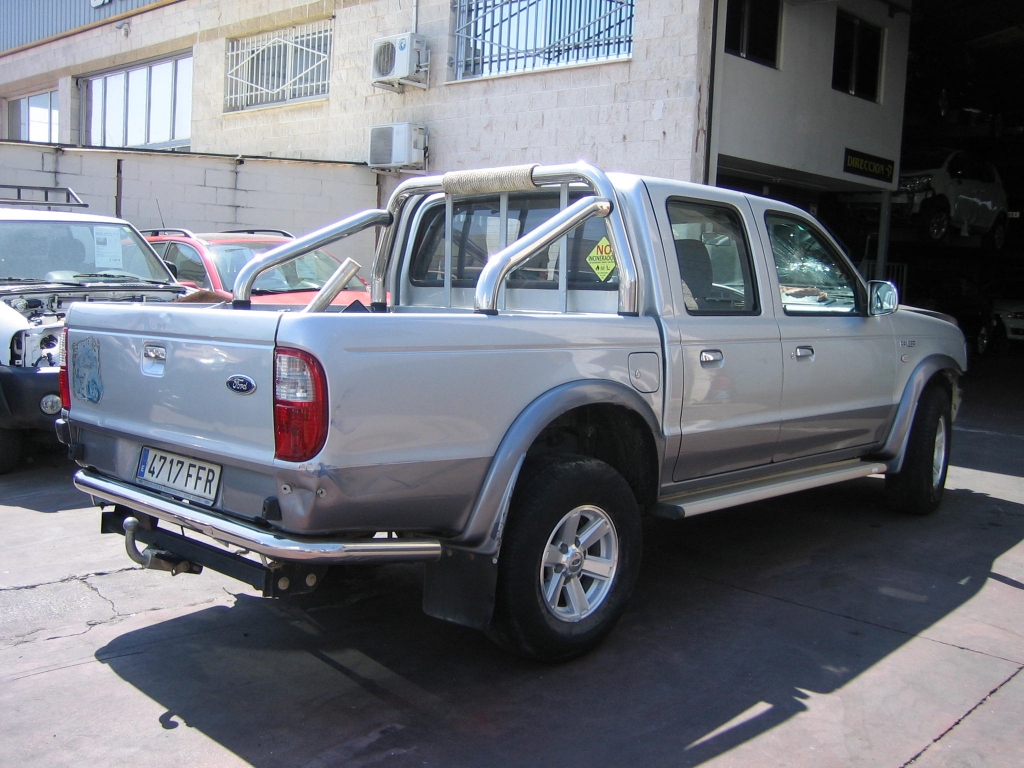 VISTA TRASERA DERECHA FORD RANGER 2.5 TDCI 109CV 4X4 XLT