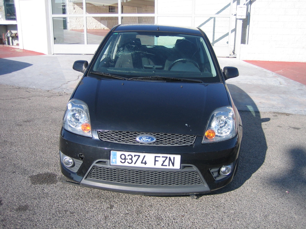 VISTA DELANTERA FORD FIESTA 1.4 TDCI 70CV