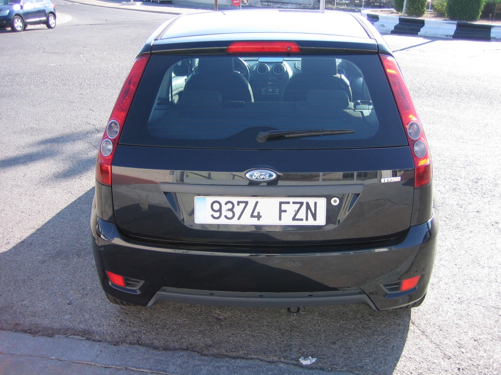 VISTA TRASERA FORD FIESTA 1.4 TDCI 70CV