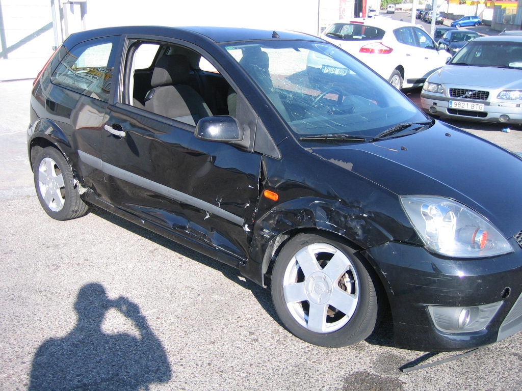 VISTA LATERAL DAÑADO FORD FIESTA 1.4 TDCI 70CV
