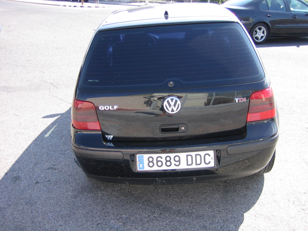 VISTA TRASERA VOLKSWAGEN GOLF IV 1.9 TDI 100CV
