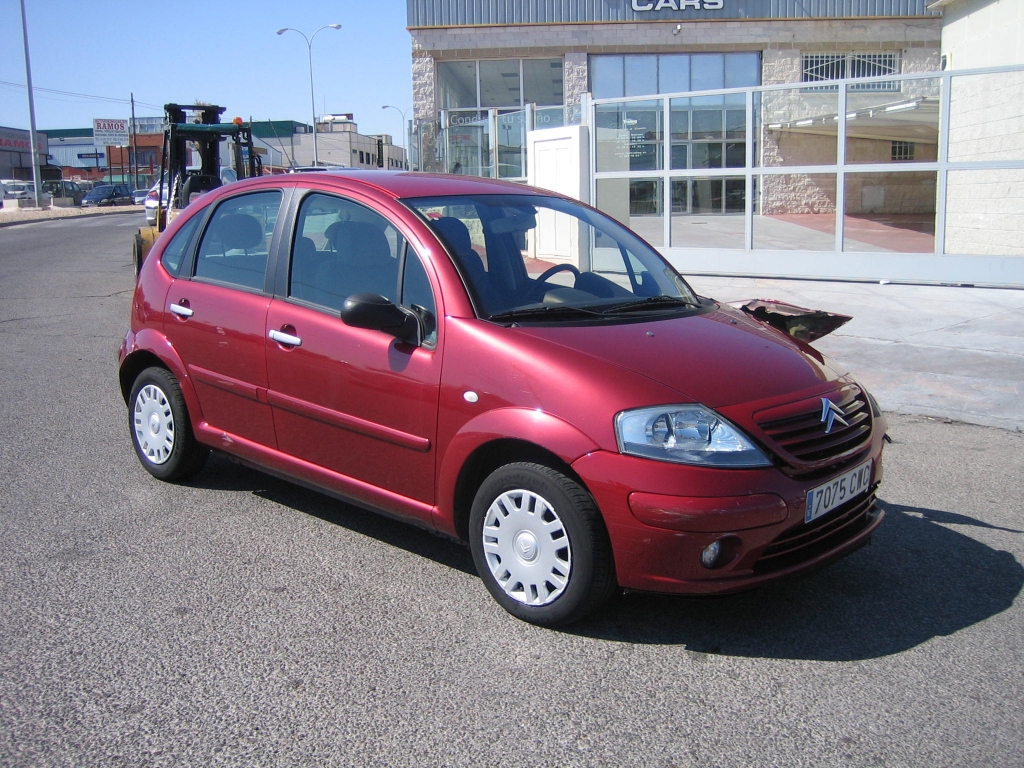 VISTA DELANTERA DERECHA CITROEN C-3 1.4 HDI 70CV PREMIER