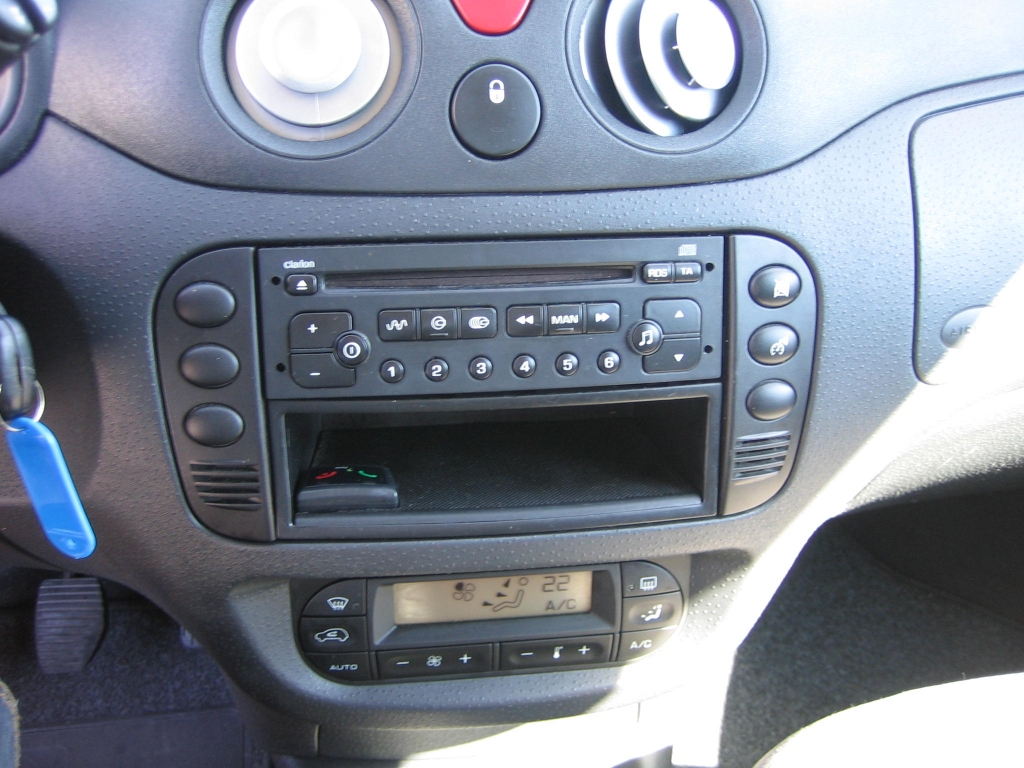 VISTA CD Y CLIMA CITROEN C-3 1.4 HDI 70CV PREMIER