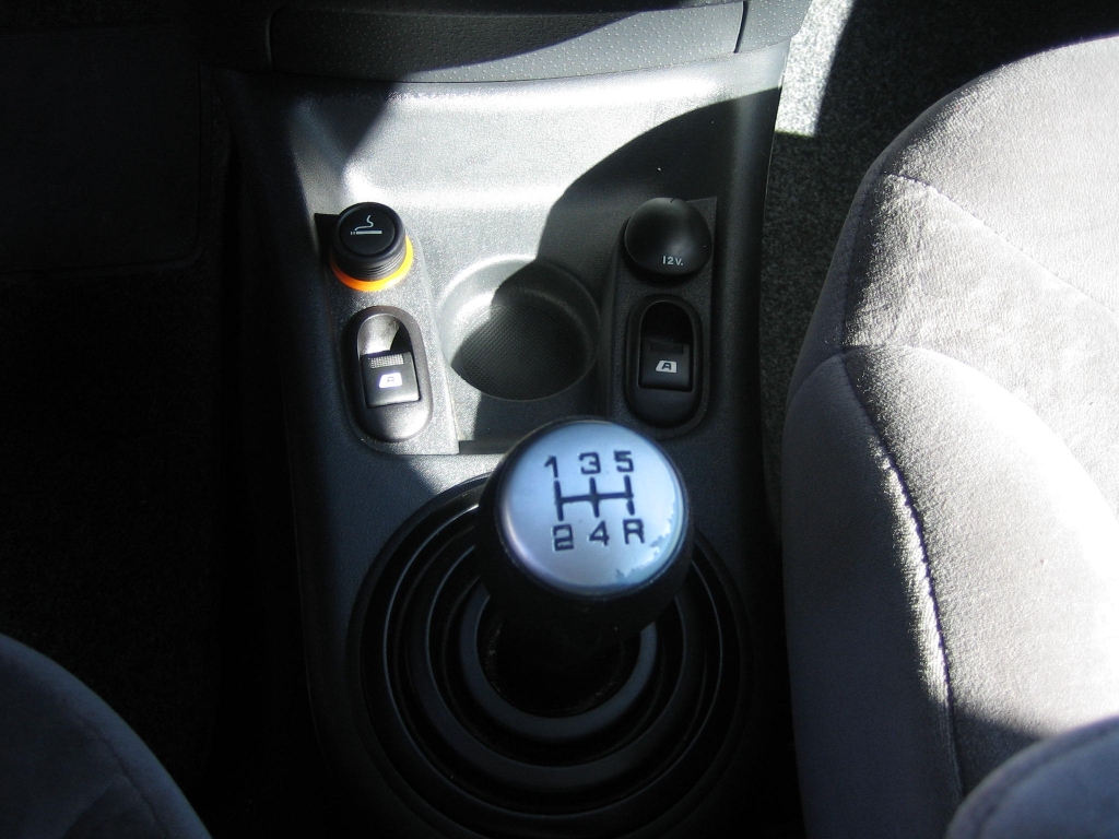 VISTA CAMBIO CITROEN C-3 1.4 HDI 70CV PREMIER