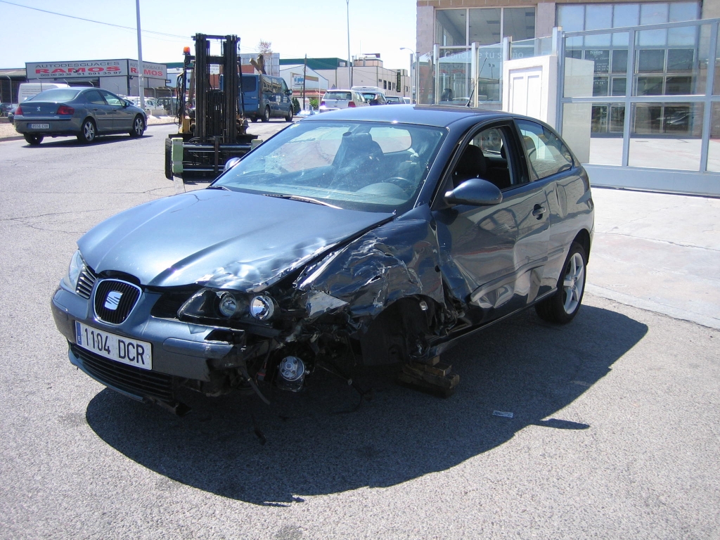 VISTA DELANTERA IZQUIERDA SEAT IBIZA 1.9 TDI 100CV
