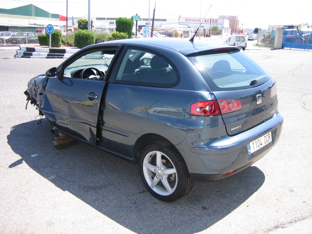 VISTA TRASERA IZQUIERDA SEAT IBIZA 1.9 TDI 100CV