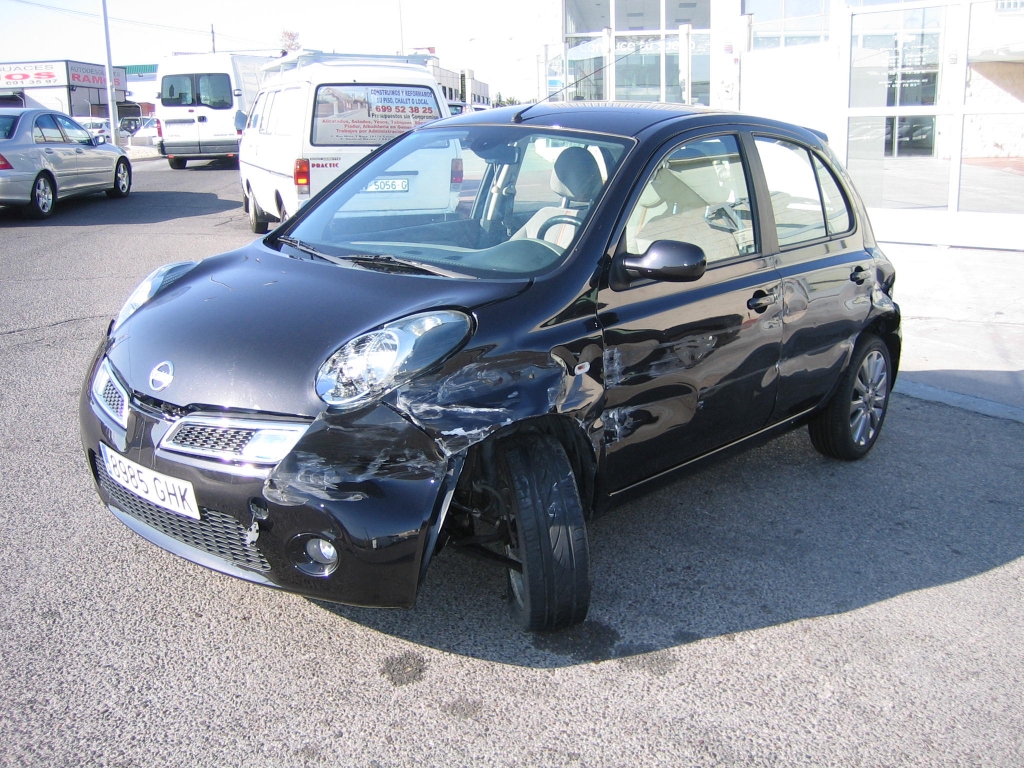VISTA DELANTERA IZQUIERDA NISSAN MICRA 1.4 88CV GASOLINA