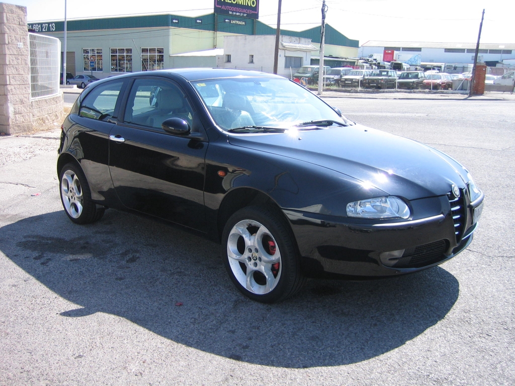 VISTA DELANTERA DERECHA ALFA ROMEO 147 1.9 JTD 115CV