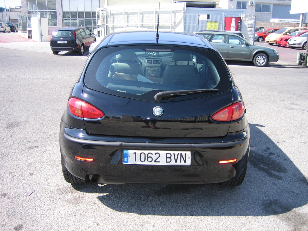 VISTA TRASERA ALFA ROMEO 147 1.9 JTD 115CV