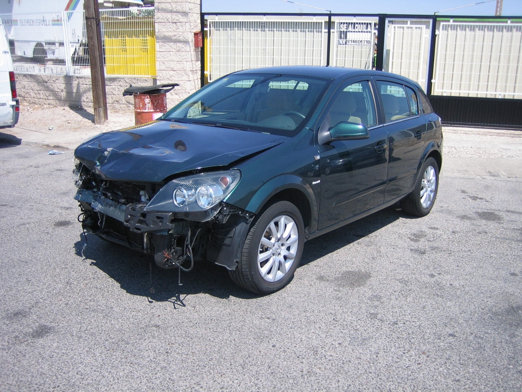 VISTA DELANTERA IZQUIERDA OPEL ASTRA 1.8 I 125CV