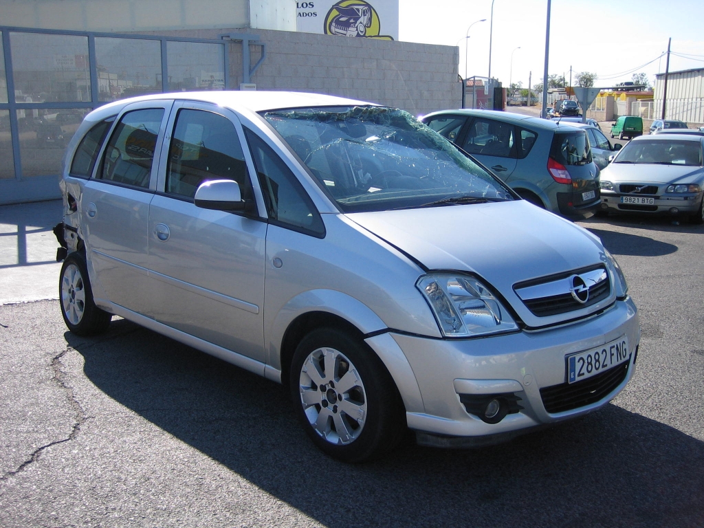VISTA DELANTERA DERECHA OPEL MERIVA 1.7 CDTI 100CV