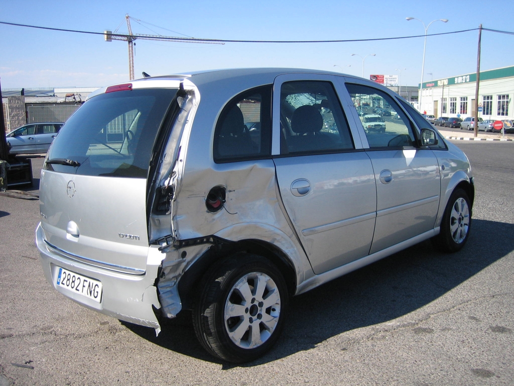 VISTA TRASERA DERECHA OPEL MERIVA 1.7 CDTI 100CV
