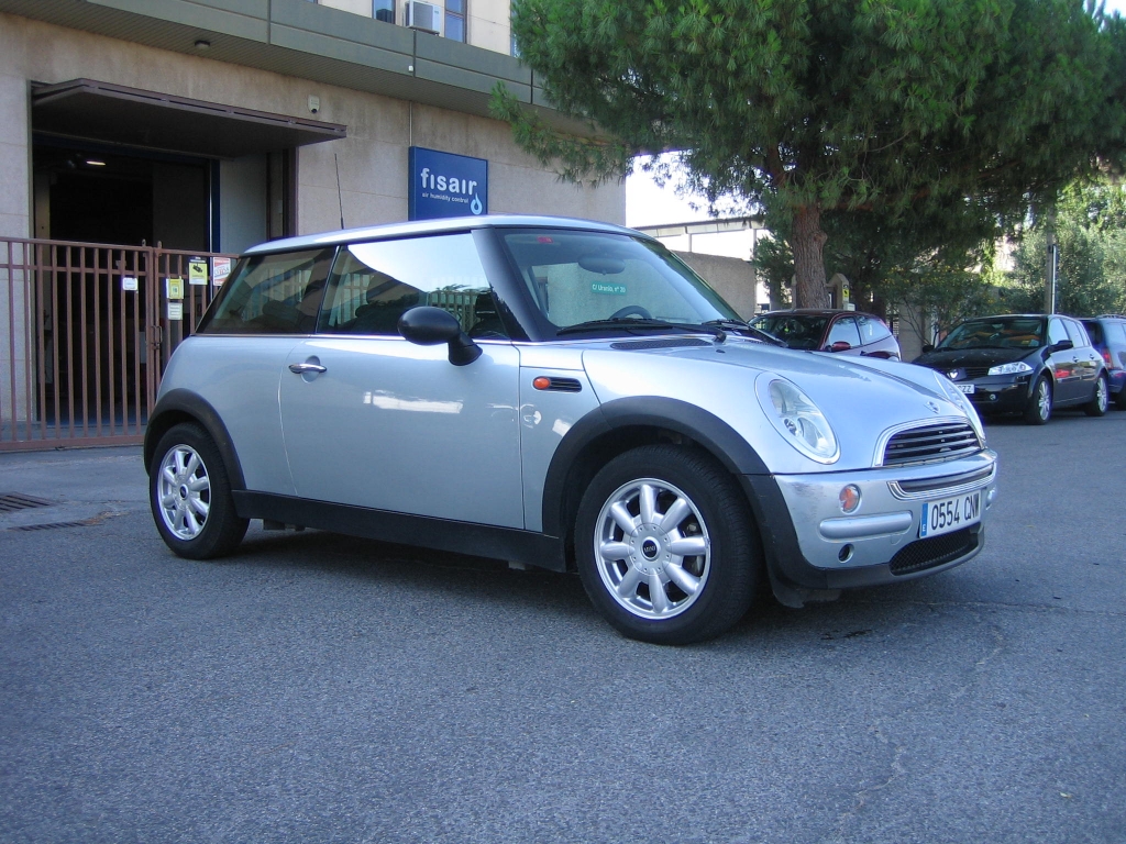 VISTA DELANTERA DERECHA MINI ONE 1.6 GASOLINA 116CV AUTOMATICO