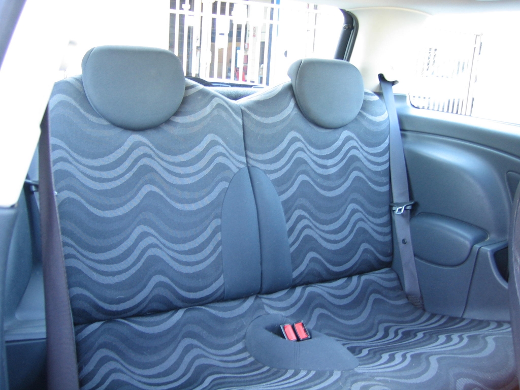 VISTA INTERIOR TRASERO MINI ONE 1.6 GASOLINA 116CV AUTOMATICO