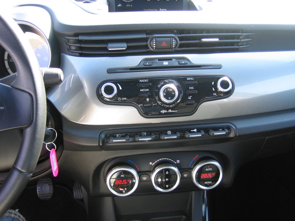 VISTA CD,CLIMA ALFA ROMEO GIULIETTA 2.0 JTD 140CV