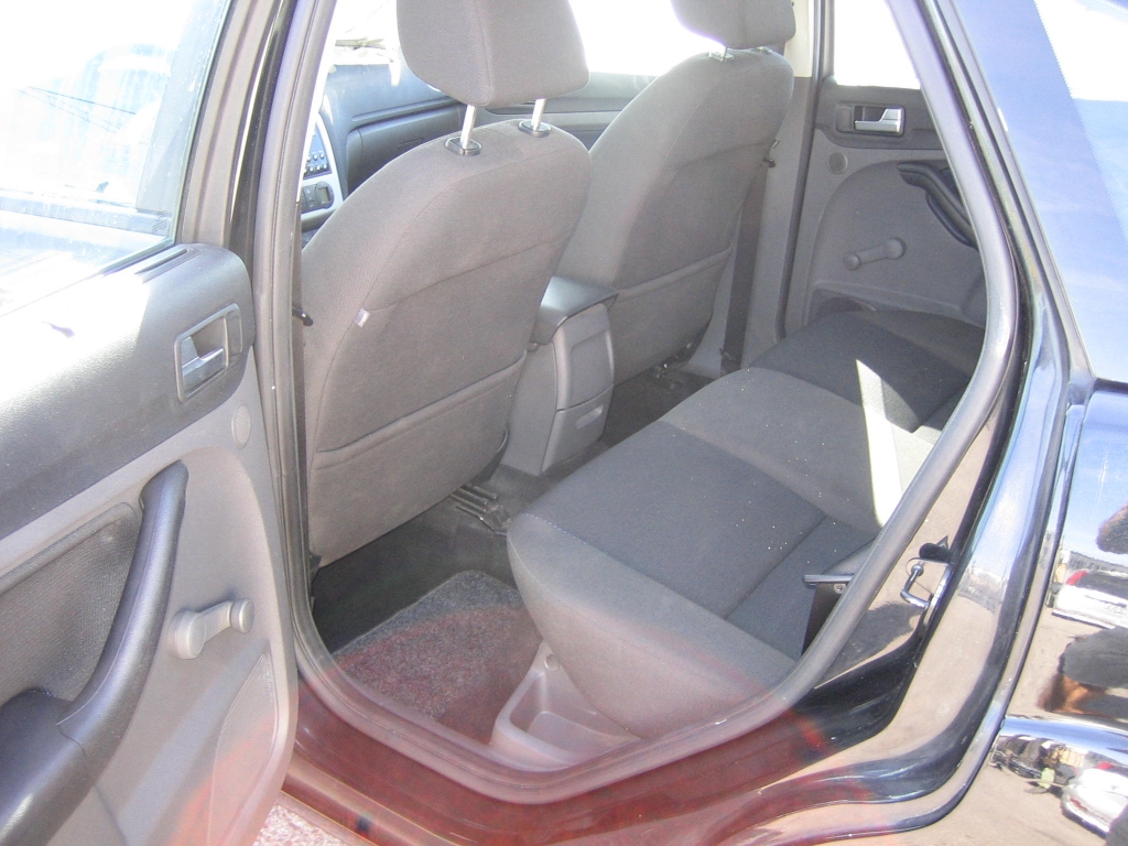 VISTA INTERIOR TRASERO 2 FORD FOCUS 2.0 TDCI 136CV