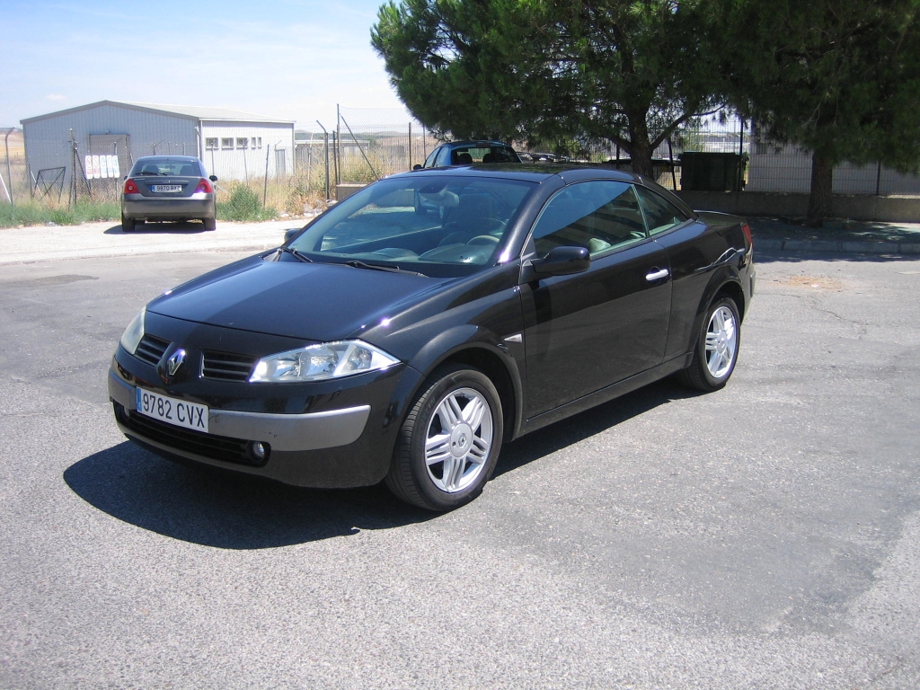 VISTA DELANTERA IZQUIERDA RENAULT MEGANE COUPE CABRIO 1.9 DCI 120CV