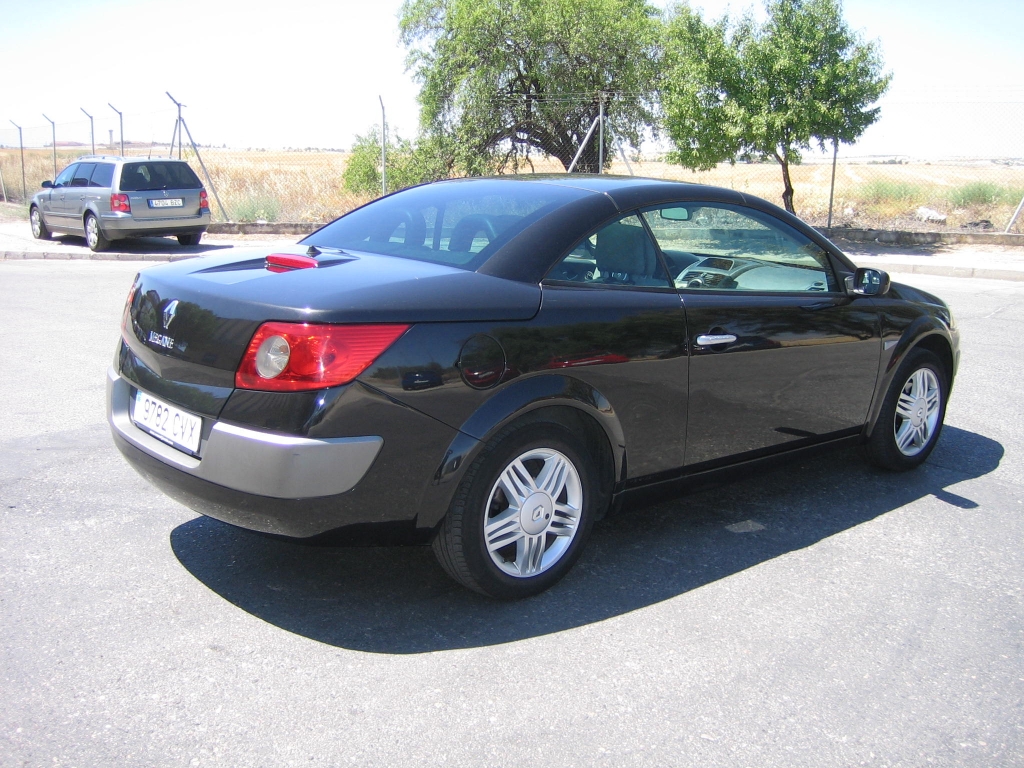 VISTA TRASERA DERECHA RENAULT MEGANE COUPE CABRIO 1.9 DCI 120CV