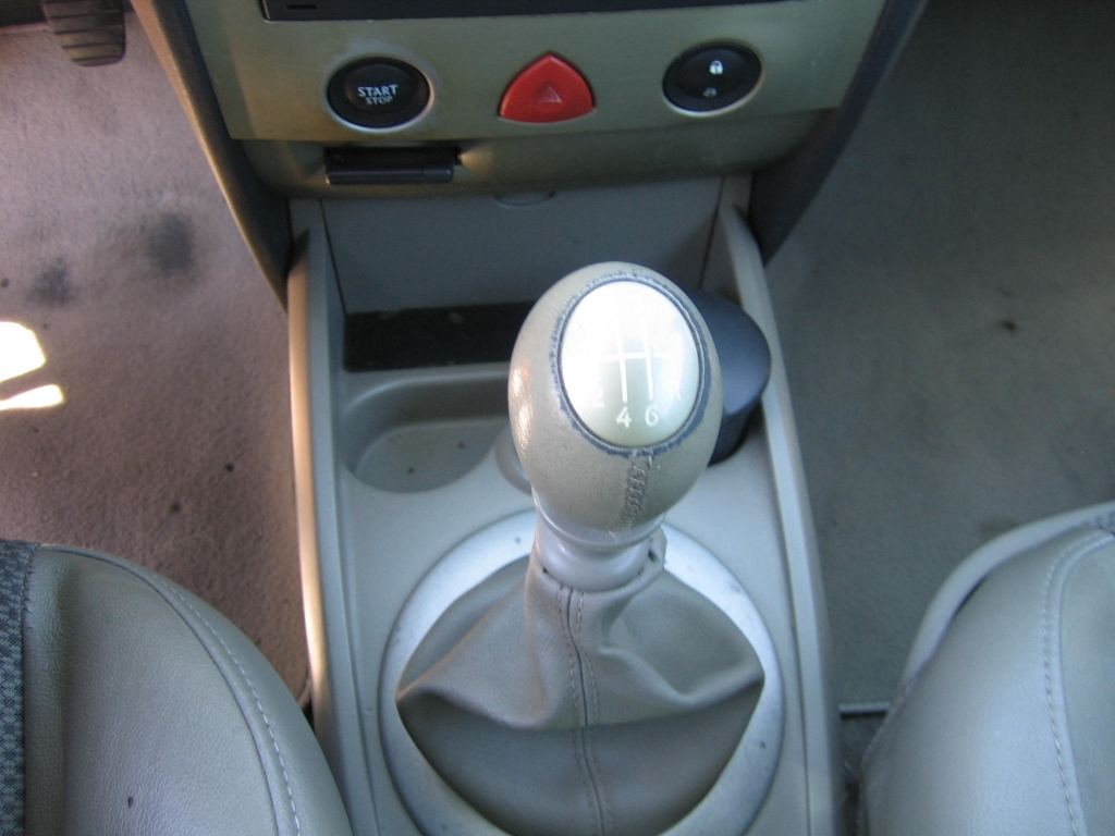 VISTA CAMBIO RENAULT MEGANE COUPE CABRIO 1.9 DCI 120CV