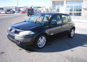 VISTA DELANTERA IZQUIERDA RENAULT MAGANE 1.5 DCI 105CV VISTA DELANTERA IZQUIERDA RENAULT MAGANE 1.5 DCI 105CV