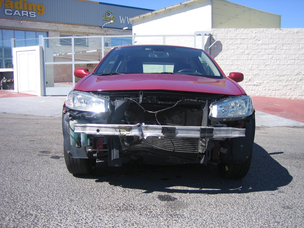 VISTA DELANTERA RENAULT MEGANE 1.9 DCI 120CV