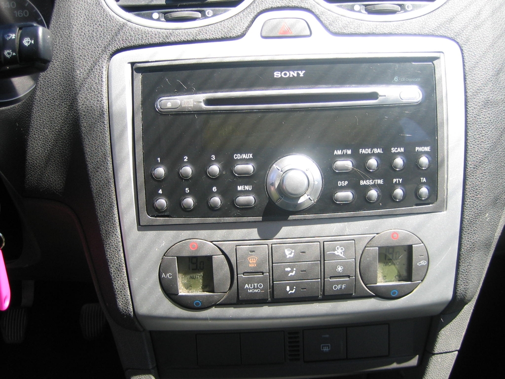 VISTA CLIMA Y CD FORD FOCUS 1.6 TDCI 110CV