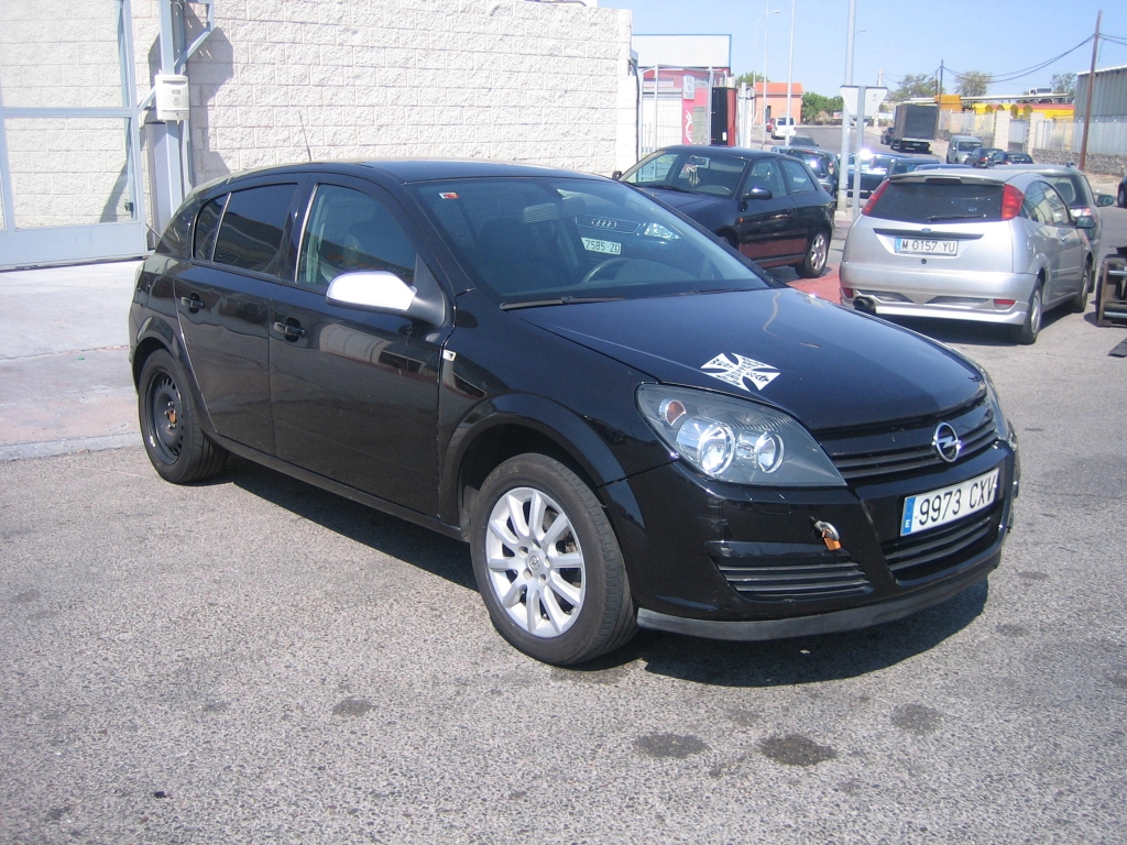 VISTA DELANTERA DERECHA OPEL ASTRA 1.7 CDTI 100CV